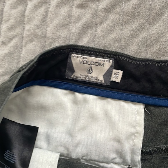 Volcom dark grey Corpo Class Shorts - Picture 4 of 5